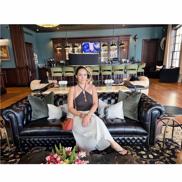 Meet your Posher, Andi - Picture 1 of 1